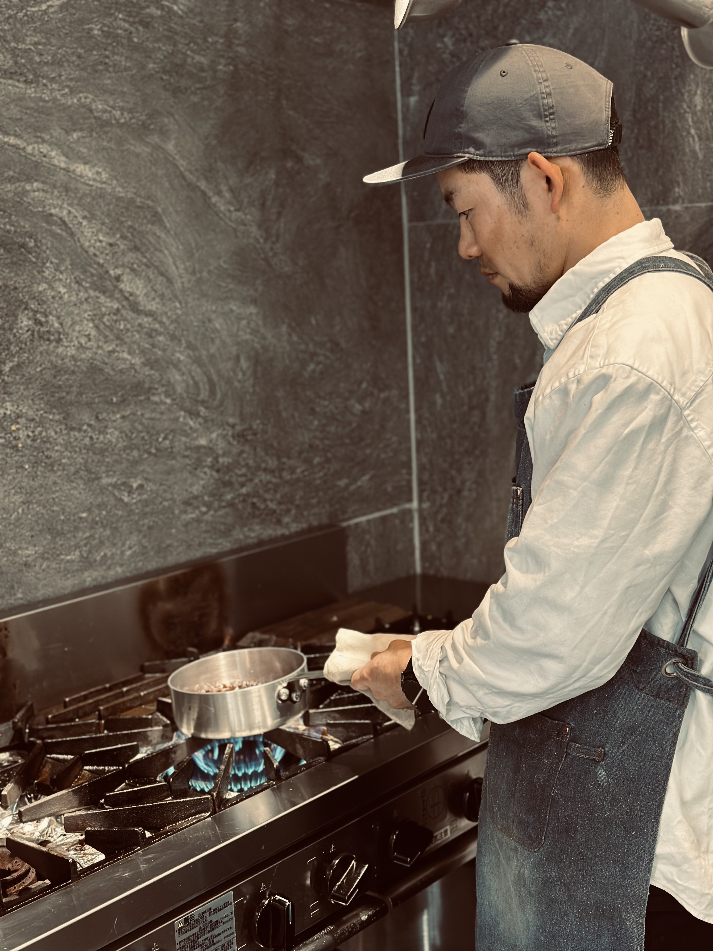 野崎裕介 Chef Profile